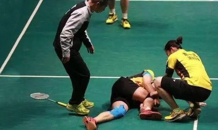 勒沃库森vs多特：希克PK吉拉西；阿德耶米、萨比策首发