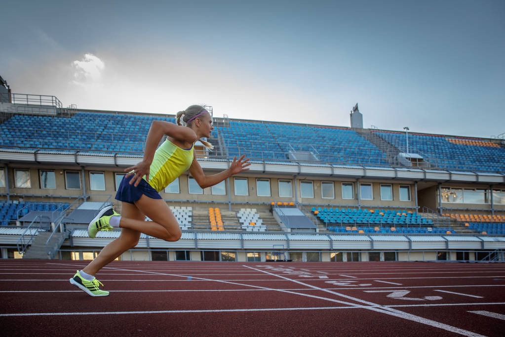 球队遭遇12连败！官方：步行者裁掉了中锋托尼·布拉德利